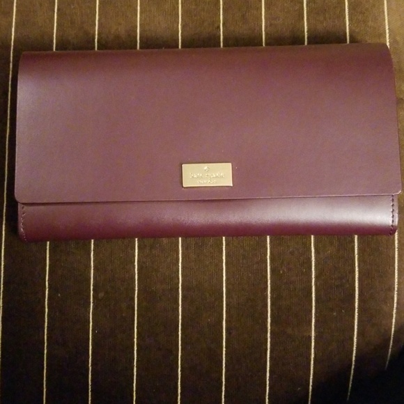Kate Spade Wallet - Picture 1 of 5